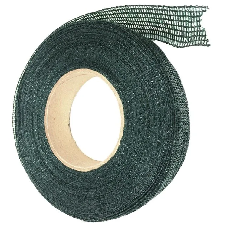 Cravată tricotată de copac